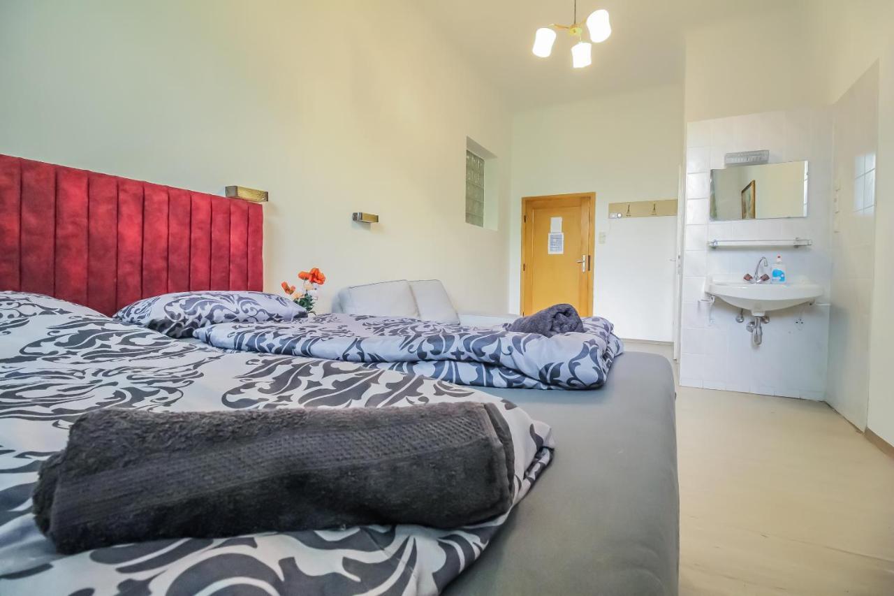 Queen Studio 3P Bs Bécs Kültér fotó