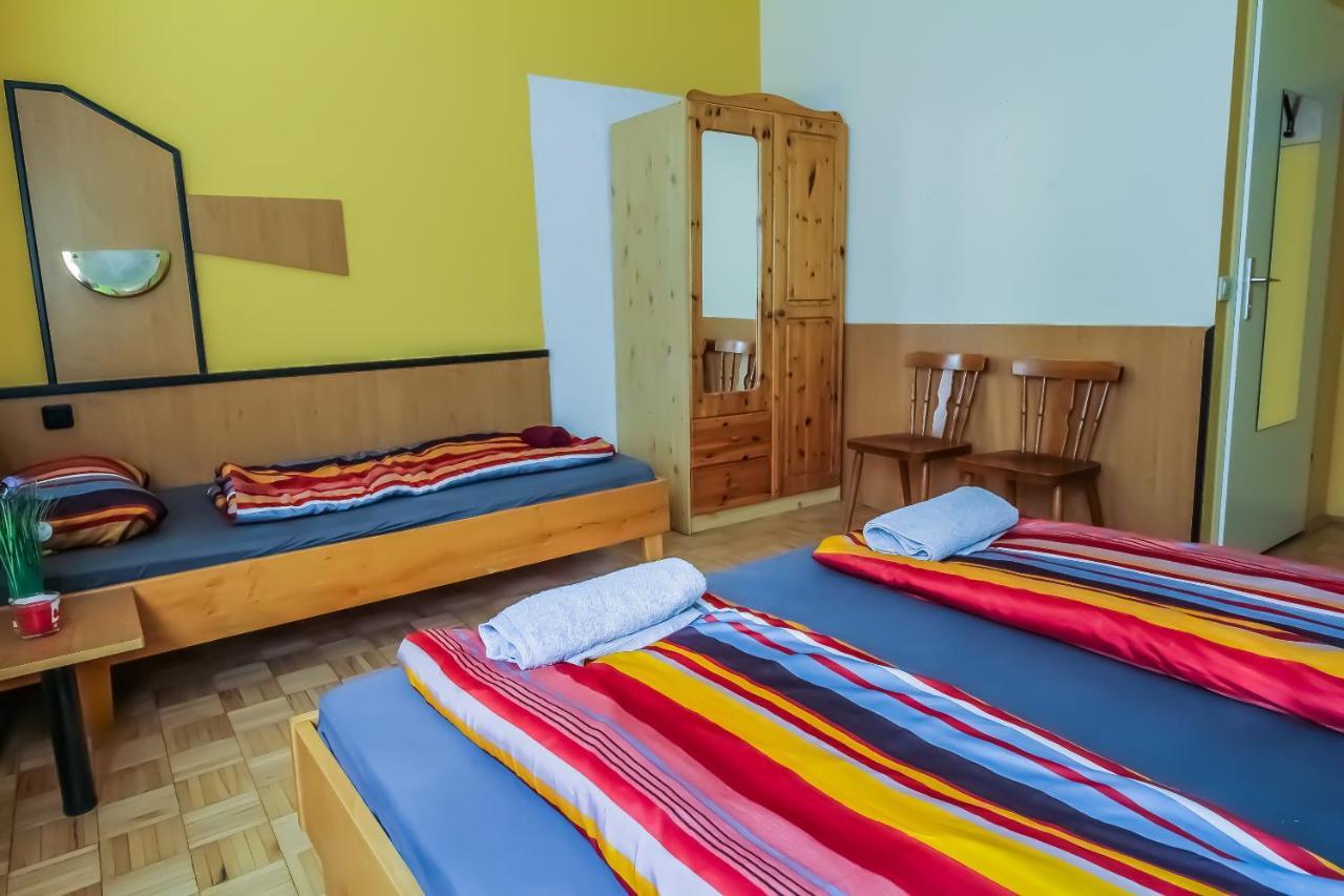 Queen Studio 3P Bs Bécs Kültér fotó